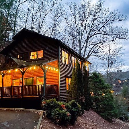 Spacious Resort Log Cabin, Easy Drive, Hot Tub, Arcade Gameroom, Mountain Vibe 蓋特林堡 外观 照片