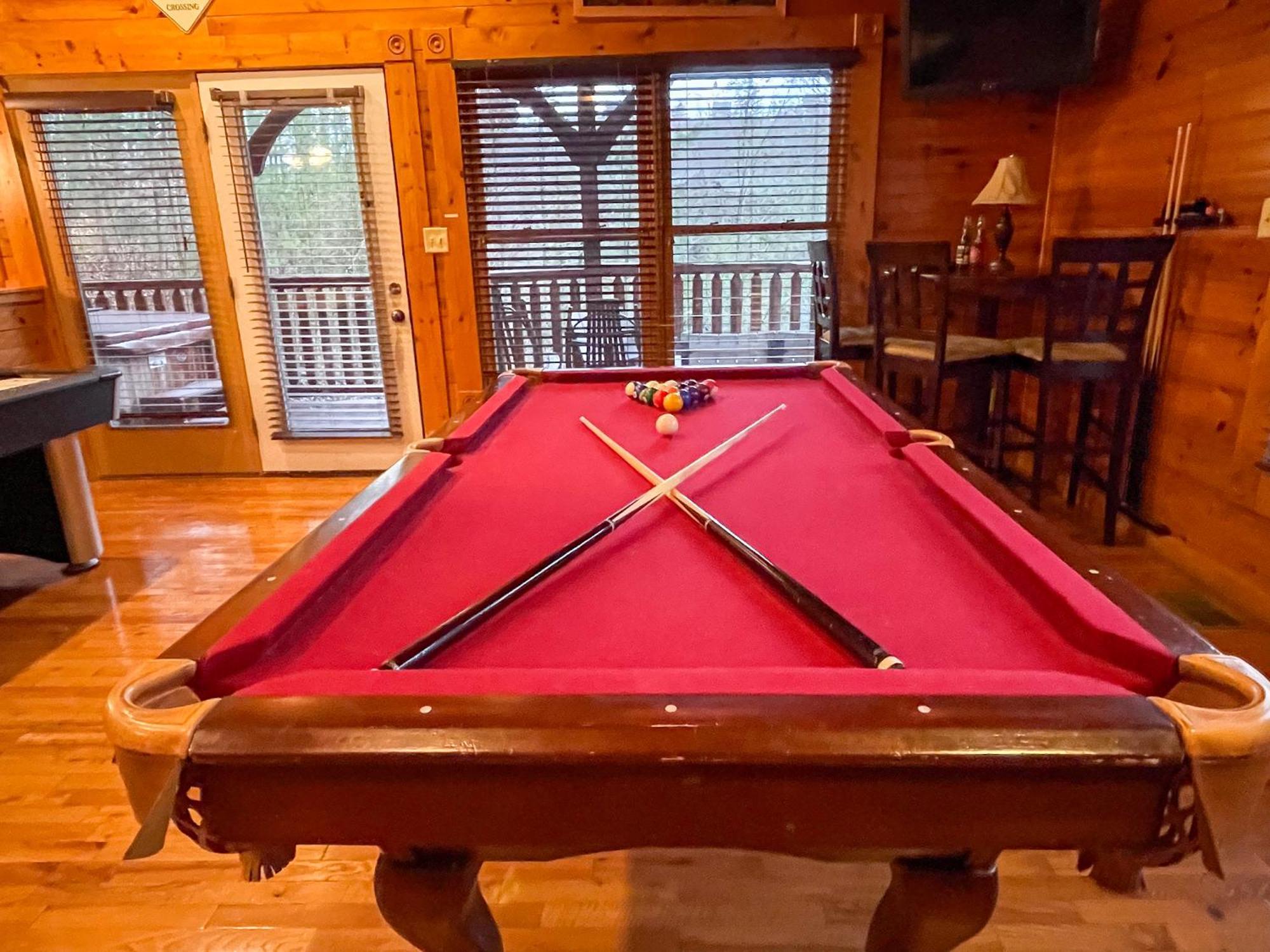 Spacious Resort Log Cabin, Easy Drive, Hot Tub, Arcade Gameroom, Mountain Vibe 蓋特林堡 外观 照片