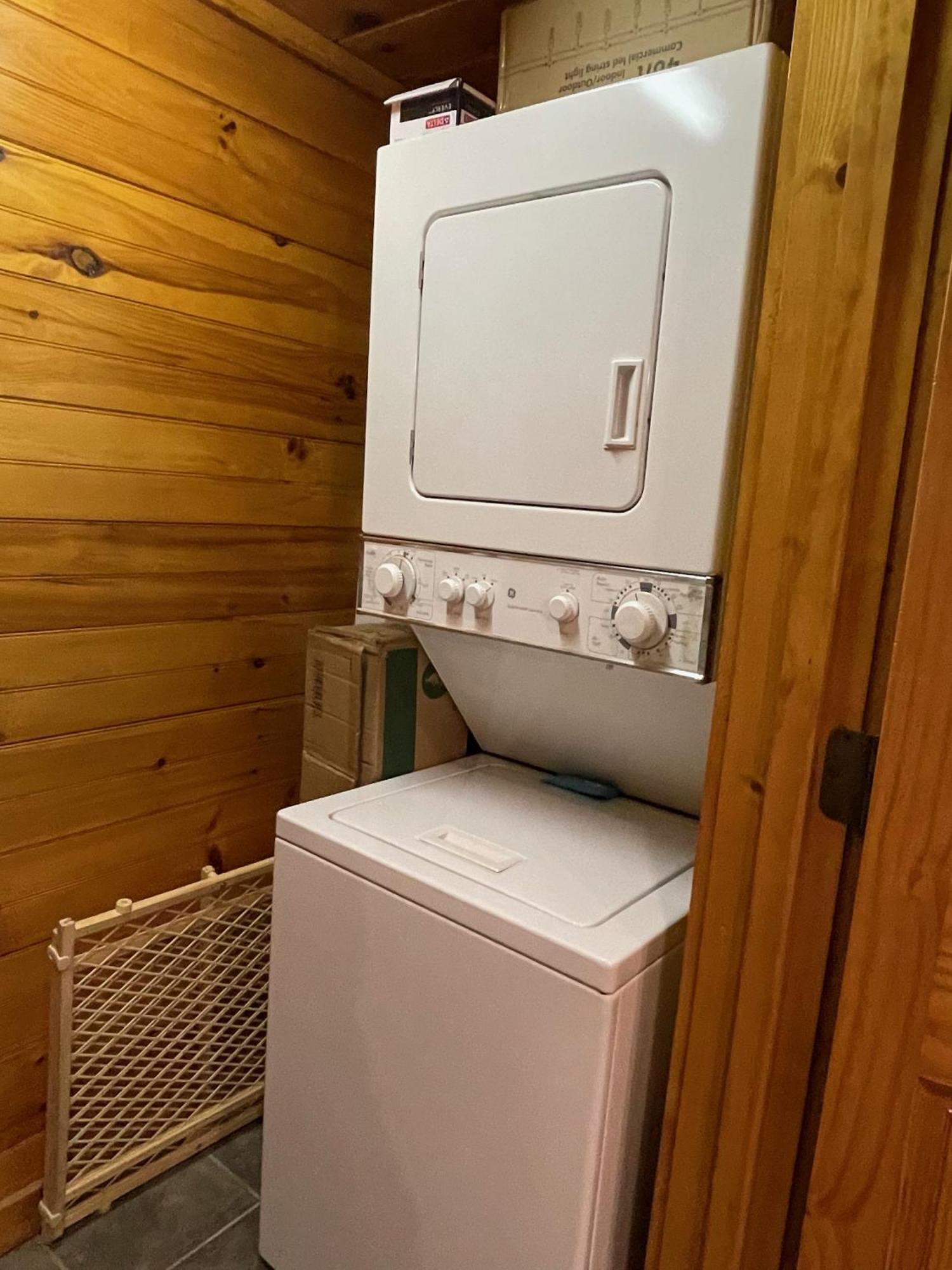 Spacious Resort Log Cabin, Easy Drive, Hot Tub, Arcade Gameroom, Mountain Vibe 蓋特林堡 外观 照片